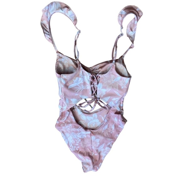 P2F Cheeky Women’s S Pink White Swimsuit One Piece Summer Beach Pool suit - Picture 3 of 11